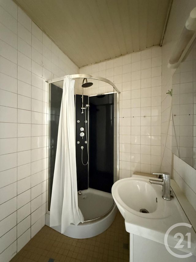 Appartement F2 à louer - 2 pièces - 27.43 m2 - MOULINS - 03 - AUVERGNE - Century 21 Pierre Immobilier