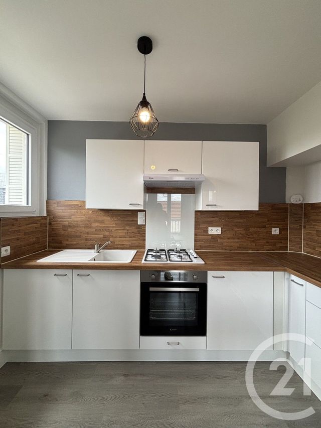 Appartement F3 à louer - 3 pièces - 62.36 m2 - MOULINS - 03 - AUVERGNE - Century 21 Pierre Immobilier