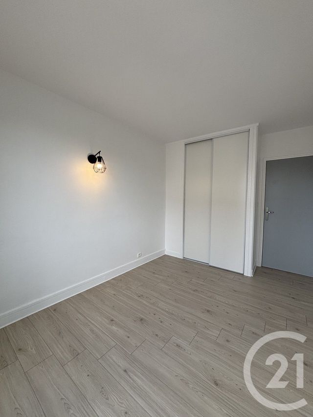 Appartement F3 à louer - 3 pièces - 62.36 m2 - MOULINS - 03 - AUVERGNE - Century 21 Pierre Immobilier