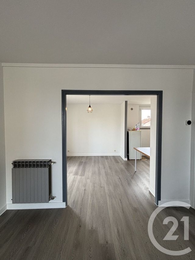 Appartement F3 à louer - 3 pièces - 62.36 m2 - MOULINS - 03 - AUVERGNE - Century 21 Pierre Immobilier