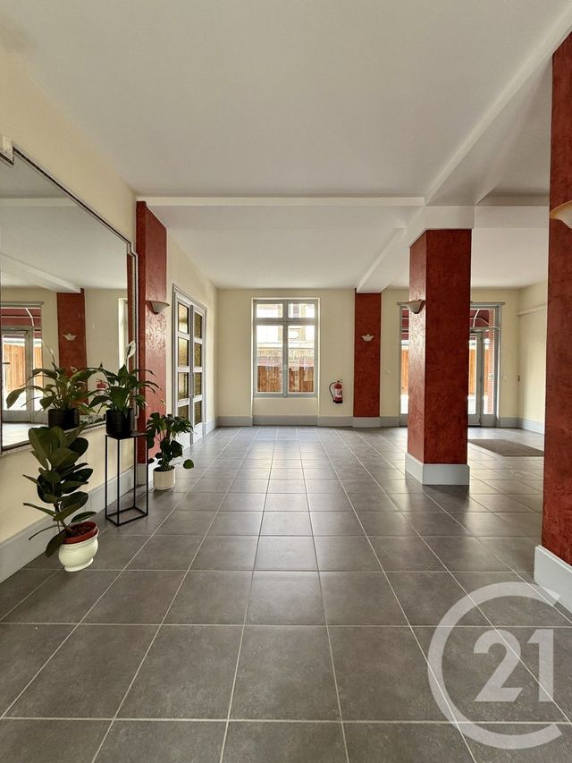 Appartement F2 à louer - 2 pièces - 43.25 m2 - MOULINS - 03 - AUVERGNE - Century 21 Pierre Immobilier
