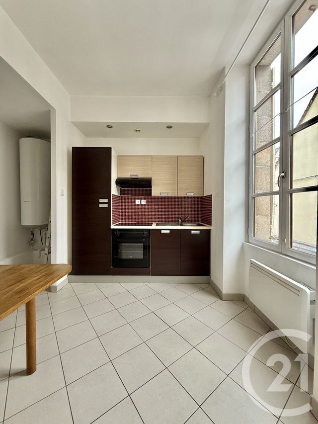 Appartement F2 à louer - 2 pièces - 43.25 m2 - MOULINS - 03 - AUVERGNE - Century 21 Pierre Immobilier
