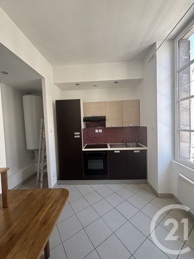 Appartement F2 à louer - 2 pièces - 43.25 m2 - MOULINS - 03 - AUVERGNE - Century 21 Pierre Immobilier