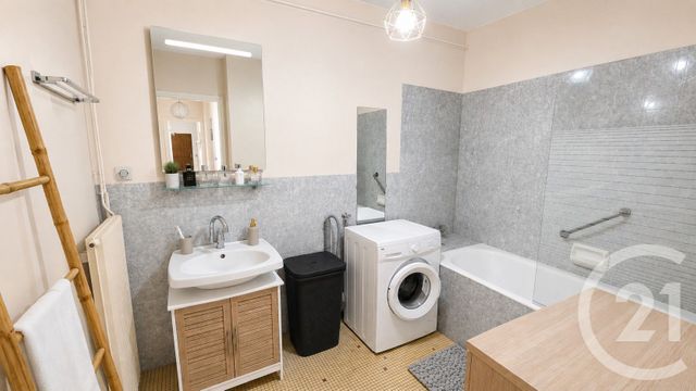 Appartement F3 à vendre - 4 pièces - 90.29 m2 - MOULINS - 03 - AUVERGNE - Century 21 Pierre Immobilier
