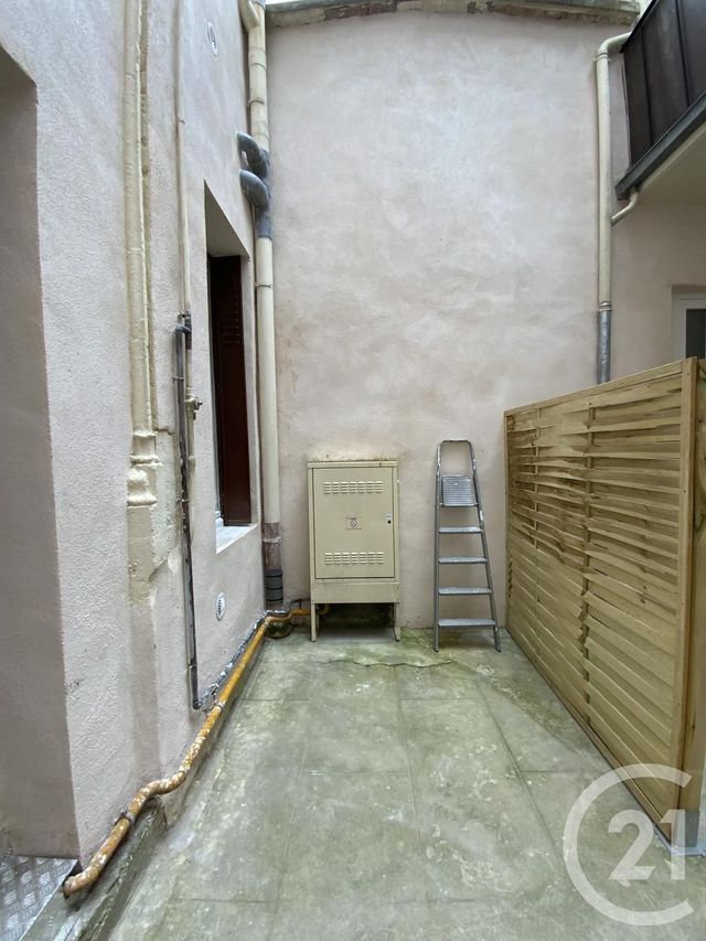 Appartement F2 à louer - 2 pièces - 56.0 m2 - MOULINS - 03 - AUVERGNE - Century 21 Pierre Immobilier