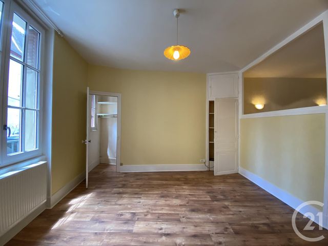 Appartement F2 à louer - 2 pièces - 56.0 m2 - MOULINS - 03 - AUVERGNE - Century 21 Pierre Immobilier