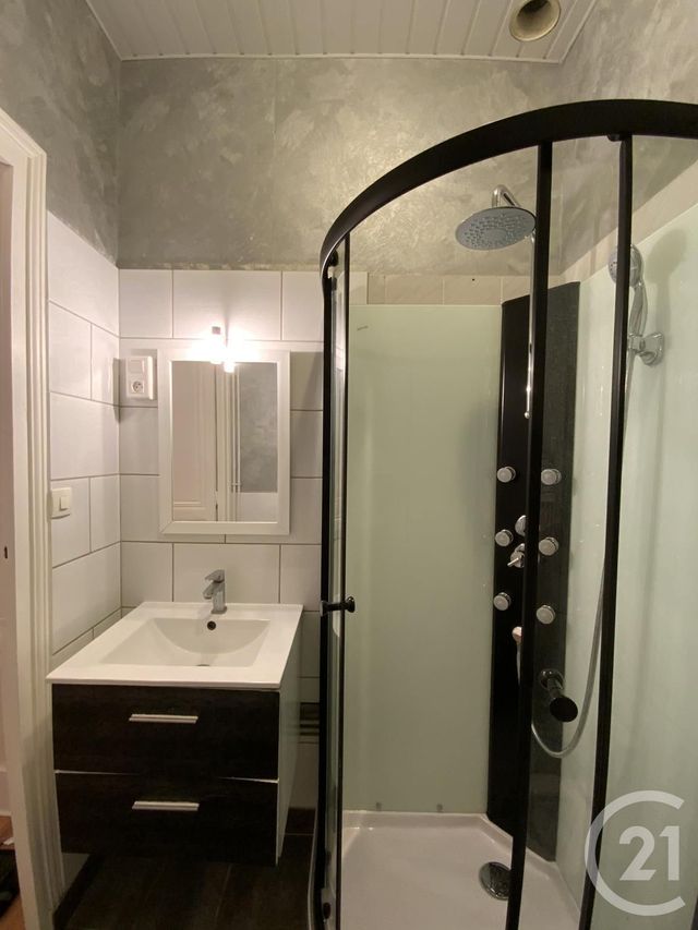 Appartement F2 à louer - 2 pièces - 56.0 m2 - MOULINS - 03 - AUVERGNE - Century 21 Pierre Immobilier
