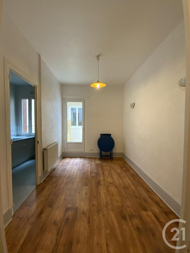 Appartement F2 à louer - 2 pièces - 56.0 m2 - MOULINS - 03 - AUVERGNE - Century 21 Pierre Immobilier
