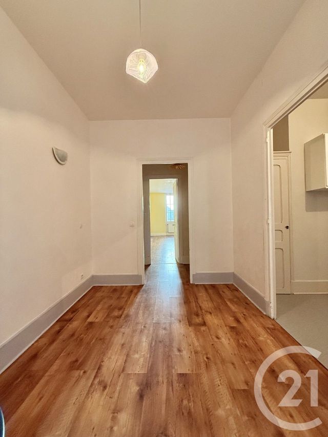Appartement F2 à louer - 2 pièces - 56.0 m2 - MOULINS - 03 - AUVERGNE - Century 21 Pierre Immobilier