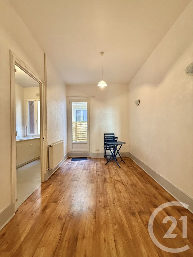 Appartement F2 à louer - 2 pièces - 56.0 m2 - MOULINS - 03 - AUVERGNE - Century 21 Pierre Immobilier