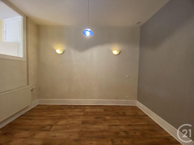 Appartement F2 à louer - 2 pièces - 56.0 m2 - MOULINS - 03 - AUVERGNE - Century 21 Pierre Immobilier