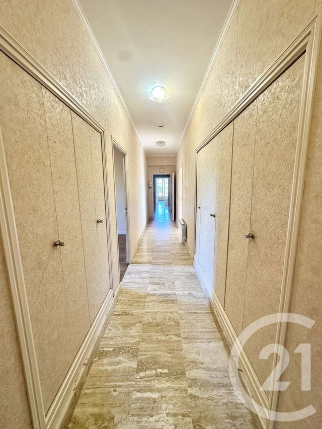 maison à vendre - 8 pièces - 326.0 m2 - YZEURE - 03 - AUVERGNE - Century 21 Pierre Immobilier