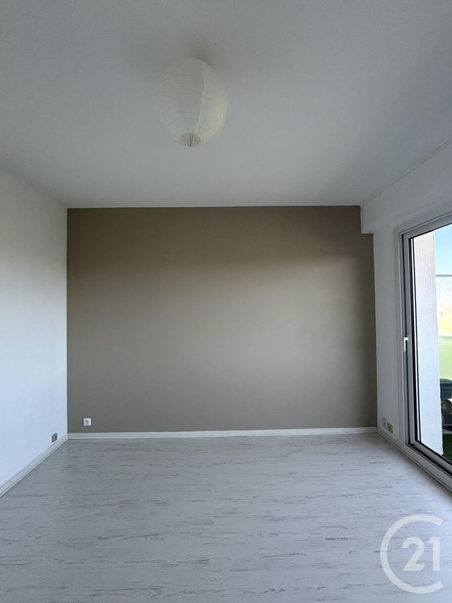 Appartement F1 à louer - 1 pièce - 32.85 m2 - MOULINS - 03 - AUVERGNE - Century 21 Pierre Immobilier