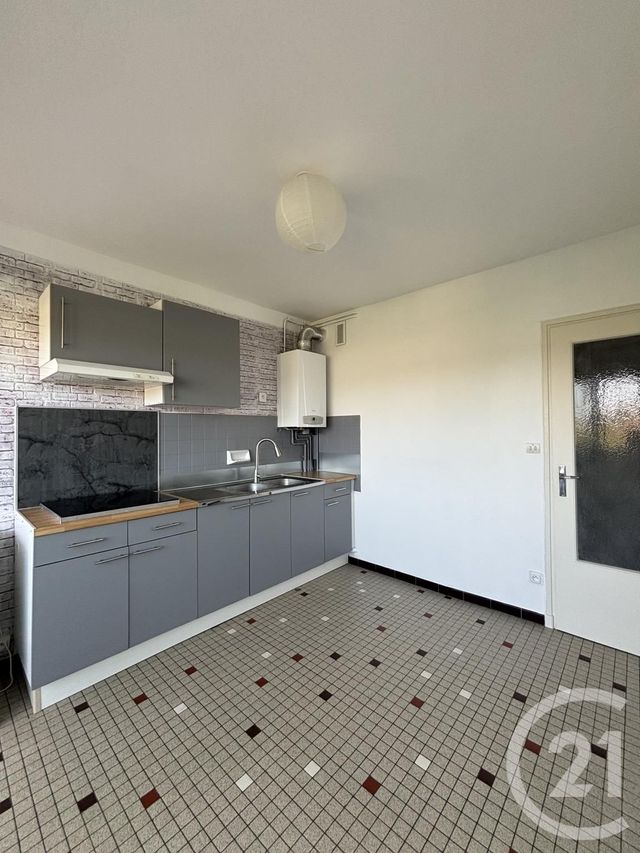Appartement F1 à louer - 1 pièce - 32.85 m2 - MOULINS - 03 - AUVERGNE - Century 21 Pierre Immobilier