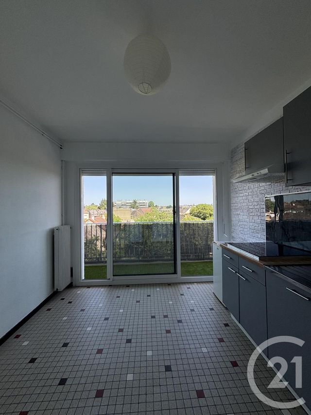 Appartement F1 à louer - 1 pièce - 32.85 m2 - MOULINS - 03 - AUVERGNE - Century 21 Pierre Immobilier
