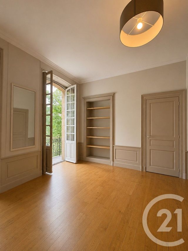 Appartement F4 à louer - 4 pièces - 97.82 m2 - MOULINS - 03 - AUVERGNE - Century 21 Pierre Immobilier