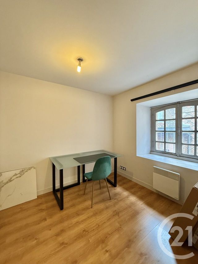 Appartement F4 à louer - 4 pièces - 97.82 m2 - MOULINS - 03 - AUVERGNE - Century 21 Pierre Immobilier
