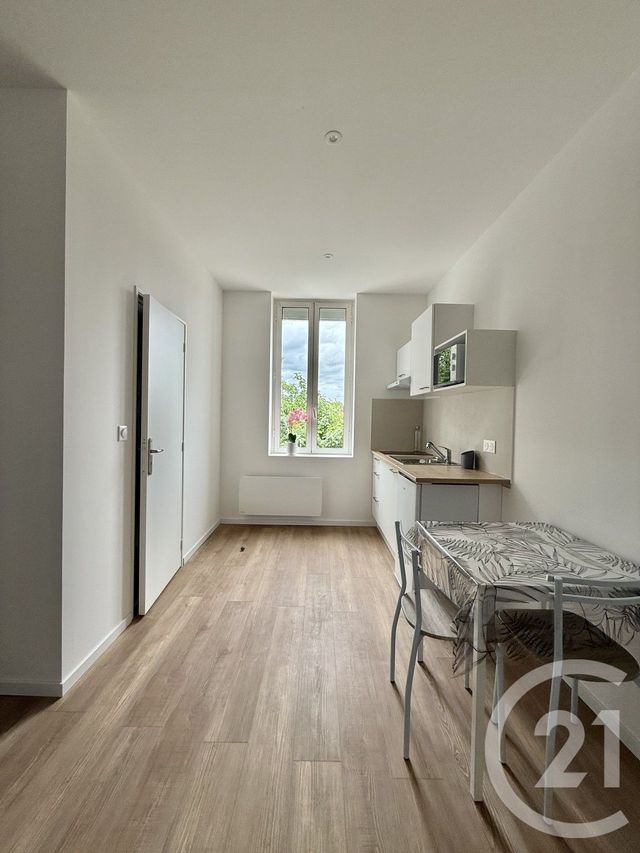 Appartement F1 à louer - 1 pièce - 17.5 m2 - YZEURE - 03 - AUVERGNE - Century 21 Pierre Immobilier