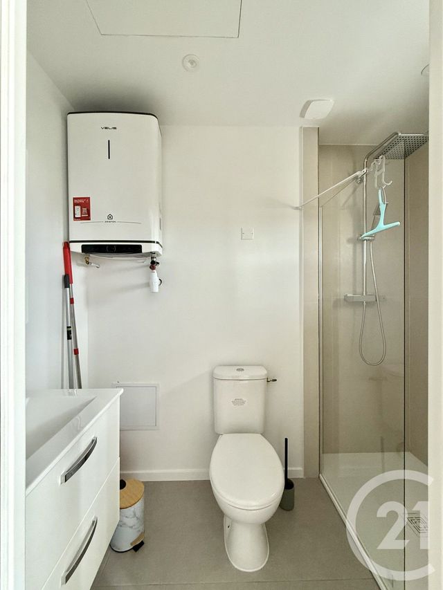 Appartement F1 à louer - 1 pièce - 17.5 m2 - YZEURE - 03 - AUVERGNE - Century 21 Pierre Immobilier