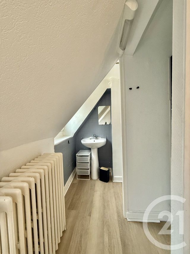 Appartement F1 à louer - 1 pièce - 16.65 m2 - MOULINS - 03 - AUVERGNE - Century 21 Pierre Immobilier