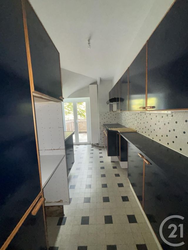 Appartement F3 à louer - 3 pièces - 113.71 m2 - MOULINS - 03 - AUVERGNE - Century 21 Pierre Immobilier