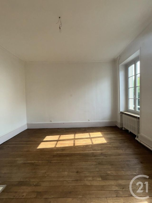 Appartement F3 à louer - 3 pièces - 113.71 m2 - MOULINS - 03 - AUVERGNE - Century 21 Pierre Immobilier