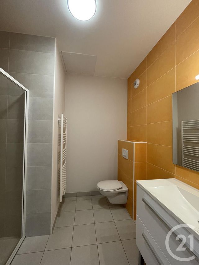 Appartement F2 à louer - 2 pièces - 55.0 m2 - MOULINS - 03 - AUVERGNE - Century 21 Pierre Immobilier
