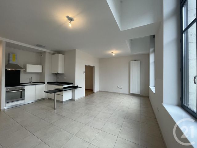 Appartement F2 à louer - 2 pièces - 55.0 m2 - MOULINS - 03 - AUVERGNE - Century 21 Pierre Immobilier