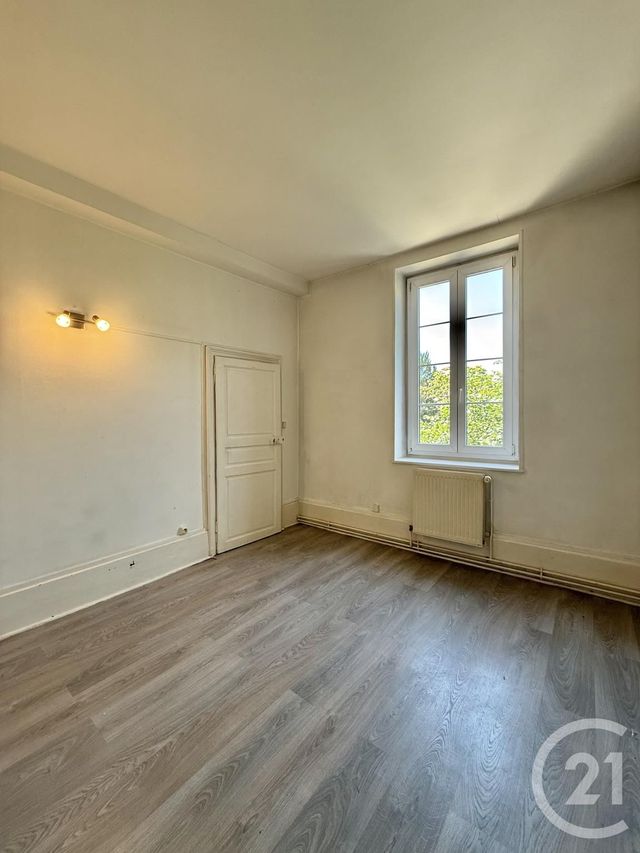 Appartement F3 à louer - 3 pièces - 71.78 m2 - MOULINS - 03 - AUVERGNE - Century 21 Pierre Immobilier