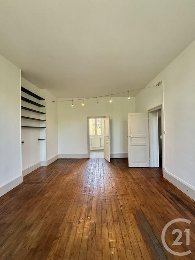 Appartement F3 à louer - 3 pièces - 71.78 m2 - MOULINS - 03 - AUVERGNE - Century 21 Pierre Immobilier