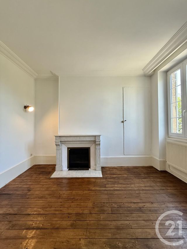 Appartement F3 à louer - 3 pièces - 71.78 m2 - MOULINS - 03 - AUVERGNE - Century 21 Pierre Immobilier