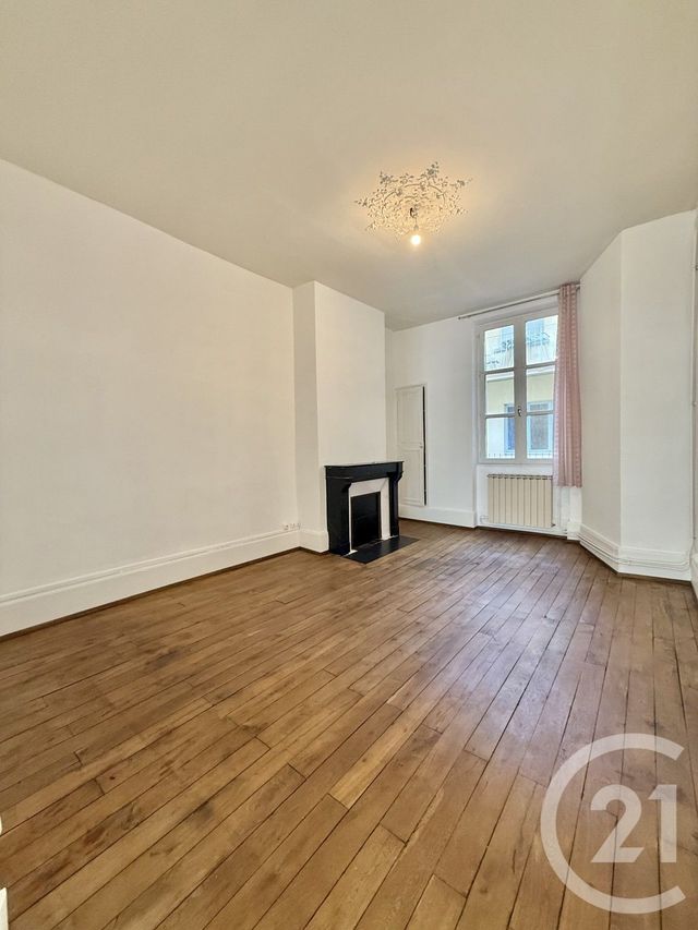 Appartement F3 à louer - 3 pièces - 79.78 m2 - MOULINS - 03 - AUVERGNE - Century 21 Pierre Immobilier