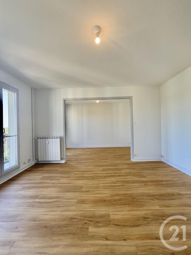 Appartement F5 à louer - 5 pièces - 88.95 m2 - MOULINS - 03 - AUVERGNE - Century 21 Pierre Immobilier
