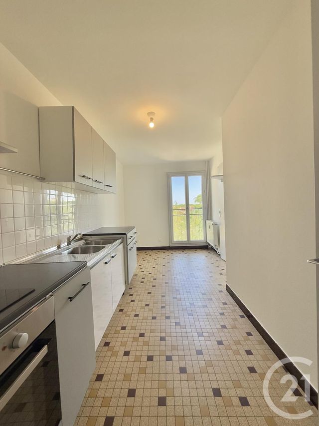 Appartement F5 à louer - 5 pièces - 88.95 m2 - MOULINS - 03 - AUVERGNE - Century 21 Pierre Immobilier
