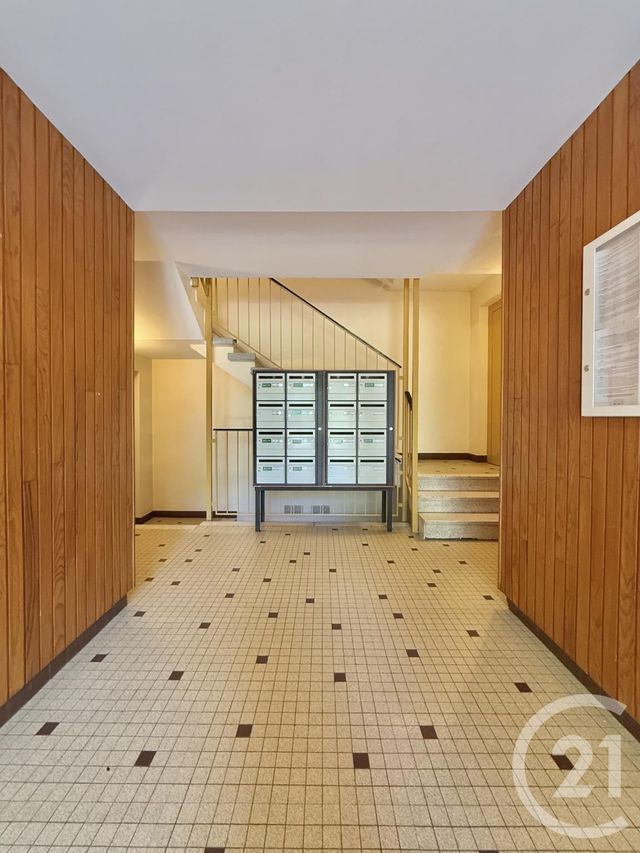 Appartement F5 à louer - 5 pièces - 88.95 m2 - MOULINS - 03 - AUVERGNE - Century 21 Pierre Immobilier