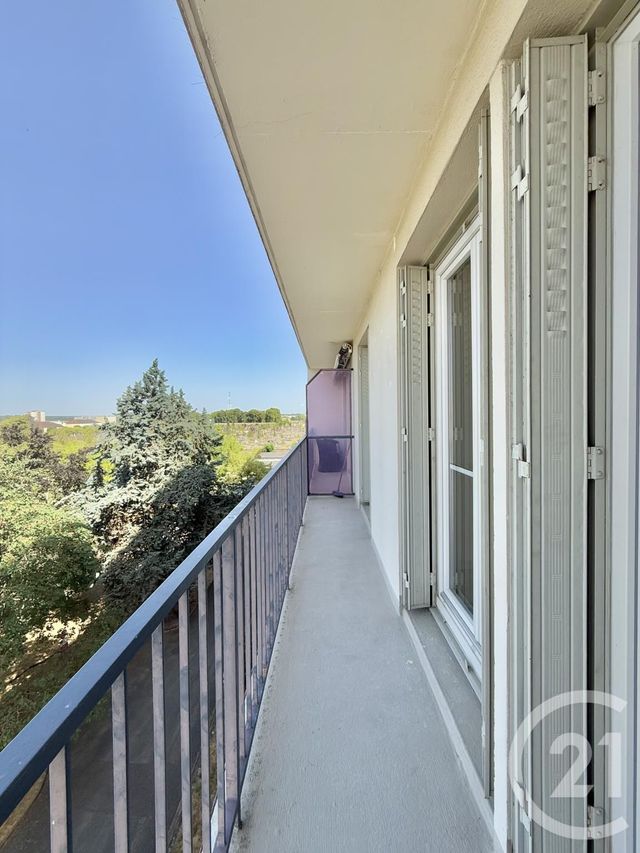 Appartement F5 à louer - 5 pièces - 88.95 m2 - MOULINS - 03 - AUVERGNE - Century 21 Pierre Immobilier