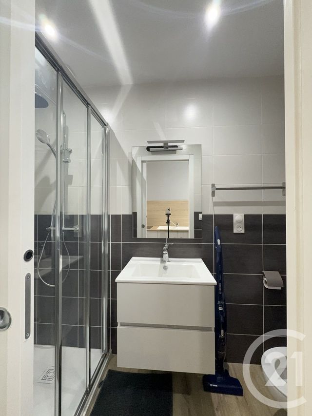 Appartement F1 à louer - 1 pièce - 20.96 m2 - MOULINS - 03 - AUVERGNE - Century 21 Pierre Immobilier