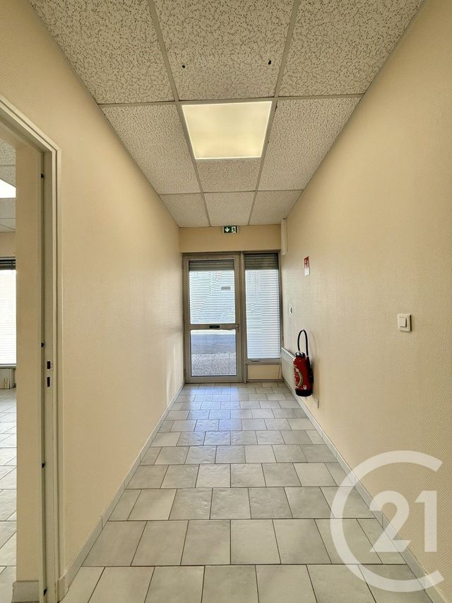 commerce à louer - 96.56 m2 - MOULINS - 03 - AUVERGNE - Century 21 Pierre Immobilier