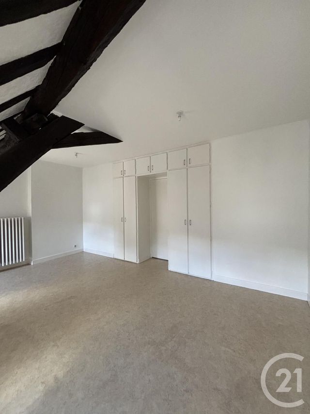 Appartement F3 à louer - 3 pièces - 90.8 m2 - SOUVIGNY - 03 - AUVERGNE - Century 21 Pierre Immobilier