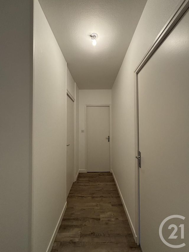 Appartement F3 à louer - 3 pièces - 90.8 m2 - SOUVIGNY - 03 - AUVERGNE - Century 21 Pierre Immobilier