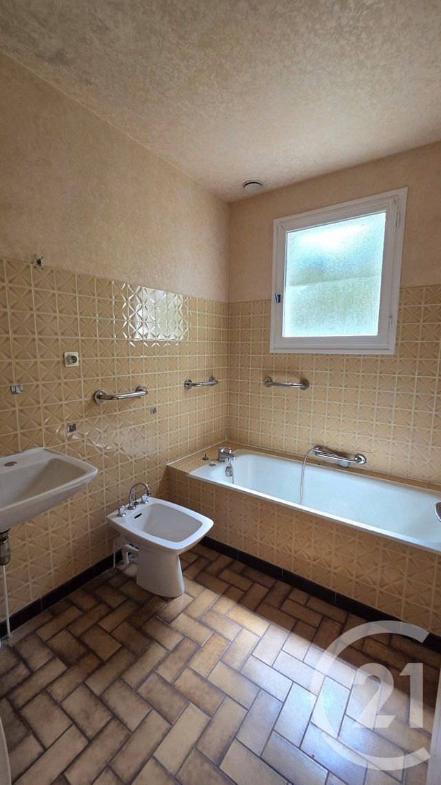 maison à vendre - 4 pièces - 82.64 m2 - YZEURE - 03 - AUVERGNE - Century 21 Pierre Immobilier