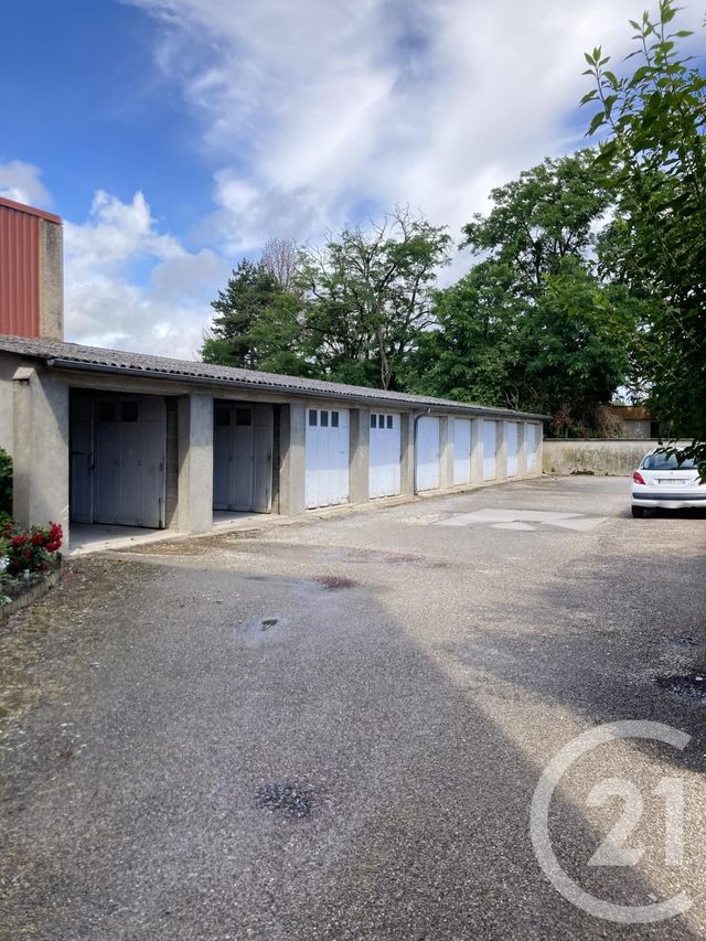 parking - MOULINS - 03