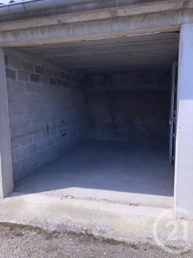 parking à louer - 12.0 m2 - MOULINS - 03 - AUVERGNE - Century 21 Pierre Immobilier