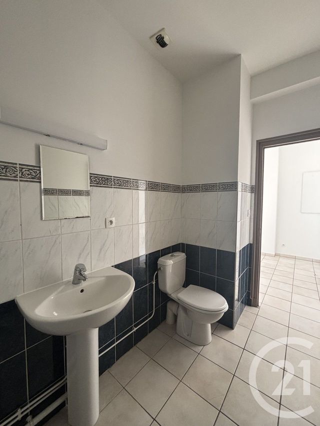 Appartement F2 à louer - 2 pièces - 39.71 m2 - MOULINS - 03 - AUVERGNE - Century 21 Pierre Immobilier