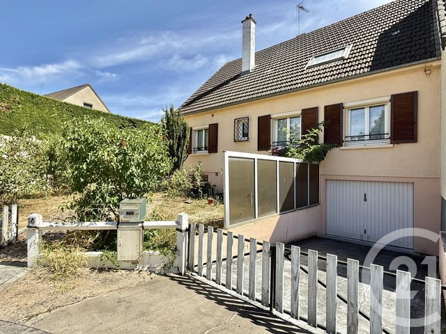 maison à vendre - 6 pièces - 133.0 m2 - YZEURE - 03 - AUVERGNE - Century 21 Pierre Immobilier