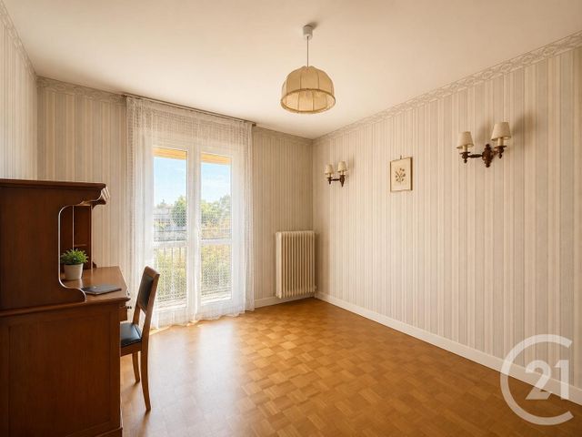 maison à vendre - 6 pièces - 133.0 m2 - YZEURE - 03 - AUVERGNE - Century 21 Pierre Immobilier