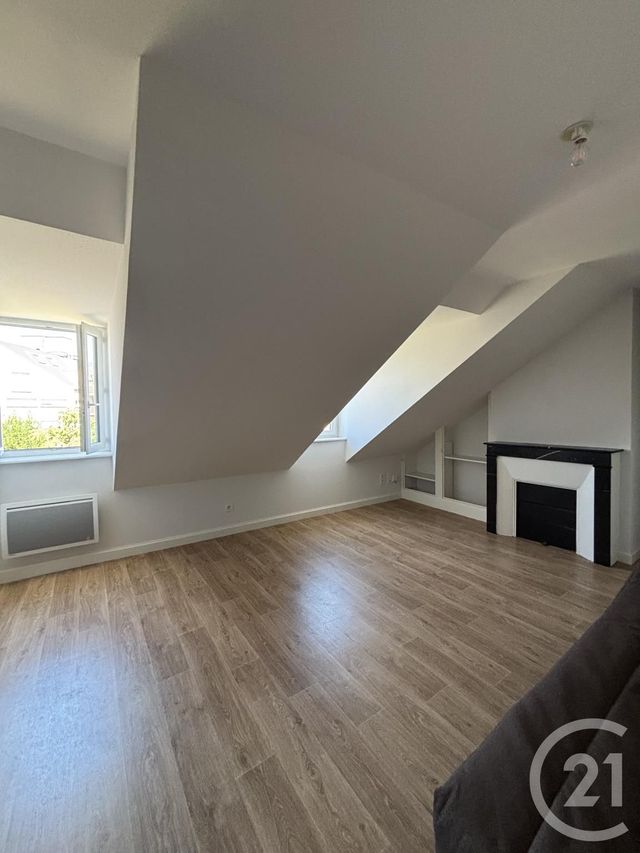 Appartement F1 à louer - 1 pièce - 22.86 m2 - MOULINS - 03 - AUVERGNE - Century 21 Pierre Immobilier
