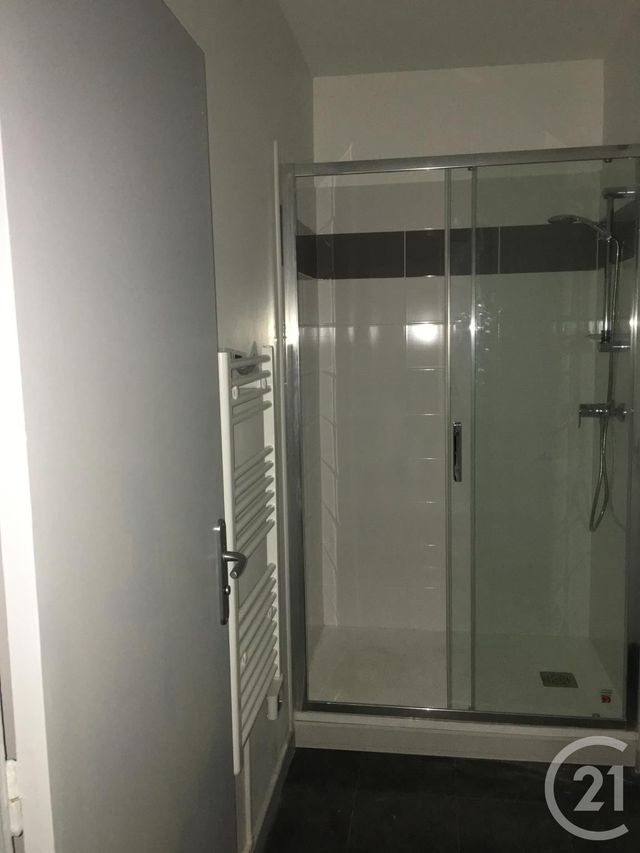 Appartement F2 à louer - 2 pièces - 52.0 m2 - YZEURE - 03 - AUVERGNE - Century 21 Pierre Immobilier