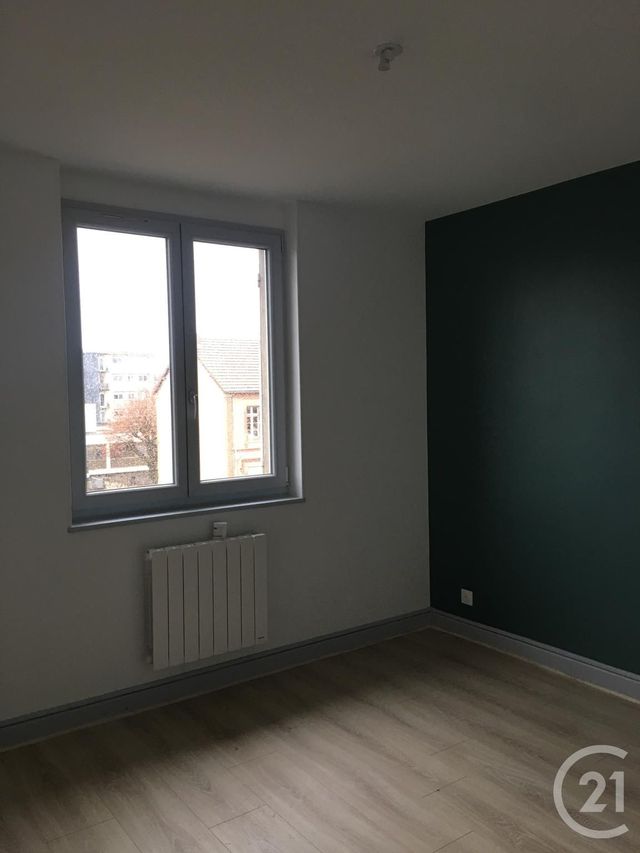 Appartement F2 à louer - 2 pièces - 52.0 m2 - YZEURE - 03 - AUVERGNE - Century 21 Pierre Immobilier