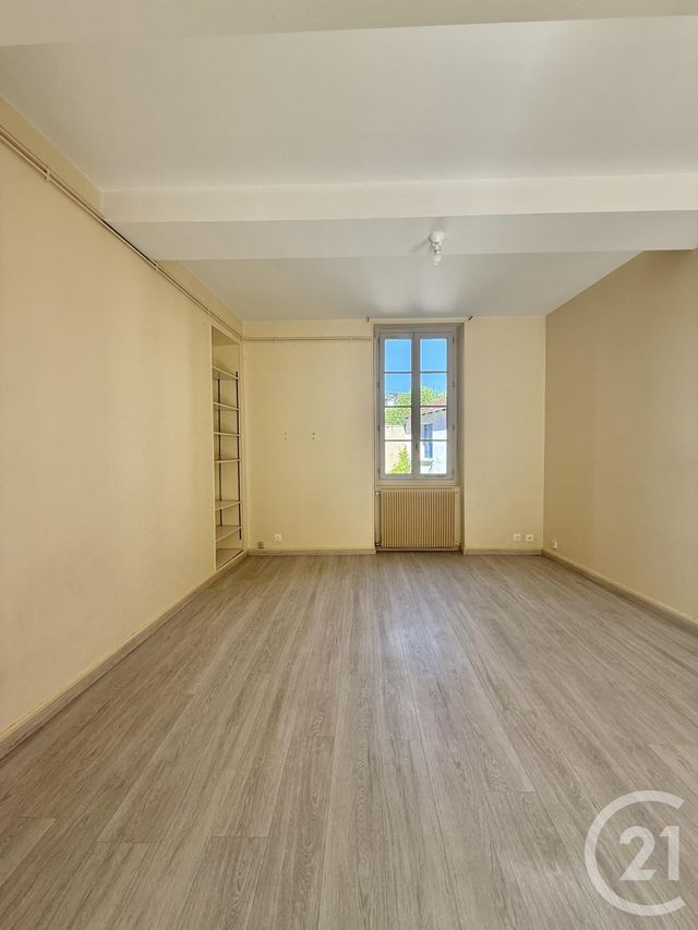 Appartement F1 à louer - 1 pièce - 31.6 m2 - MOULINS - 03 - AUVERGNE - Century 21 Pierre Immobilier